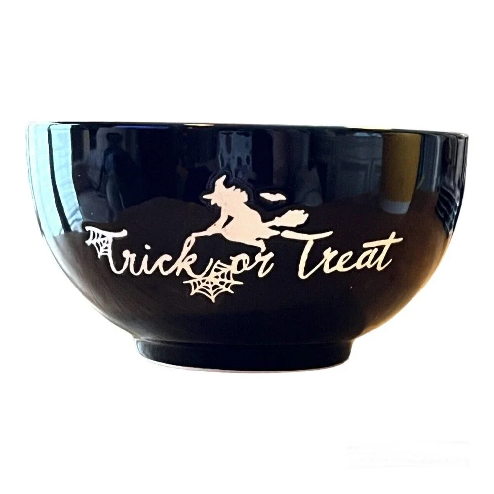 TRICK OR TREAT Flying Witch Mini Bowls W Flying Bats & BOO Inside (2) Halloween